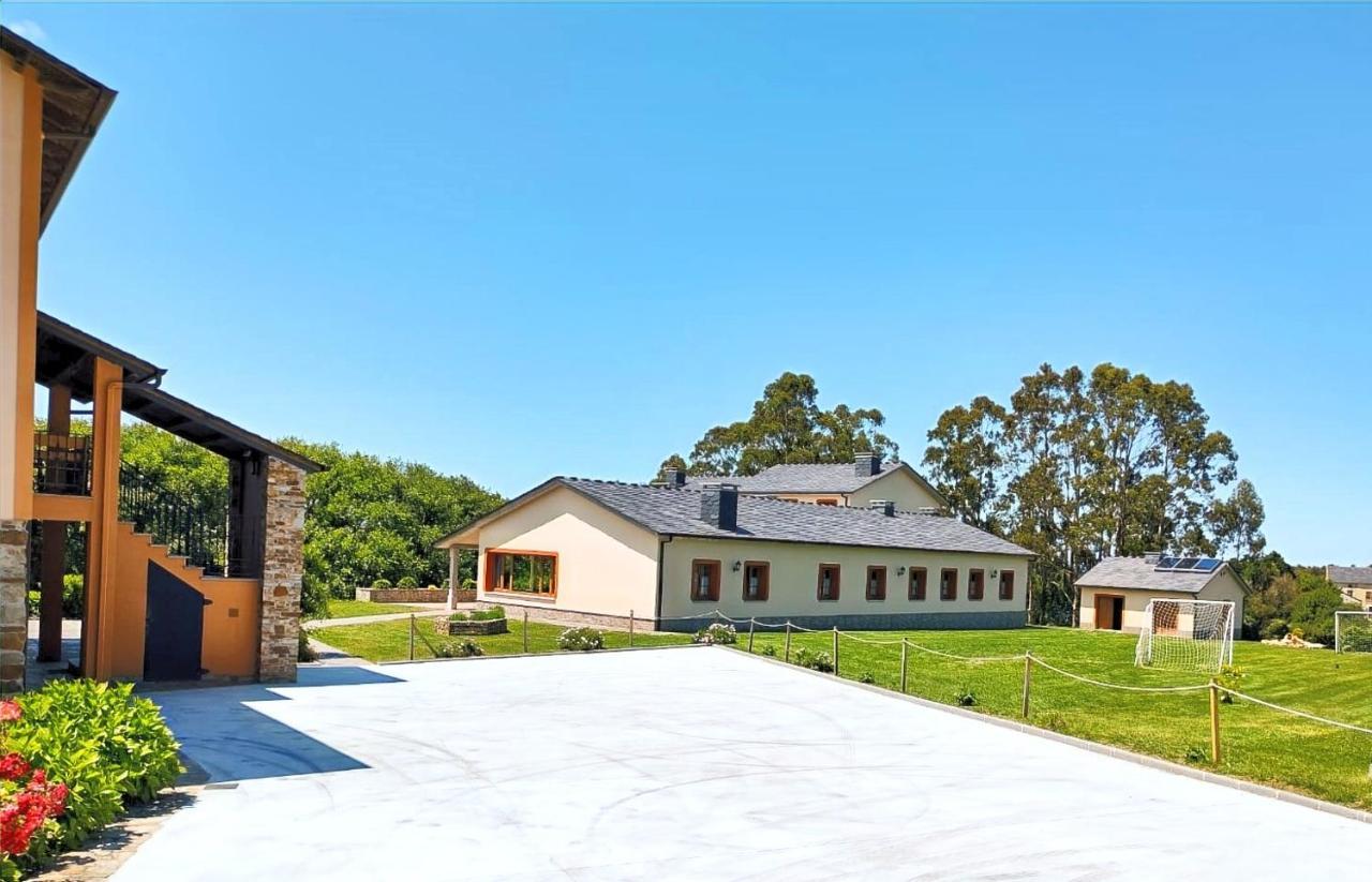 Apartamentos Navalin Tapia De Casariego Esterno foto